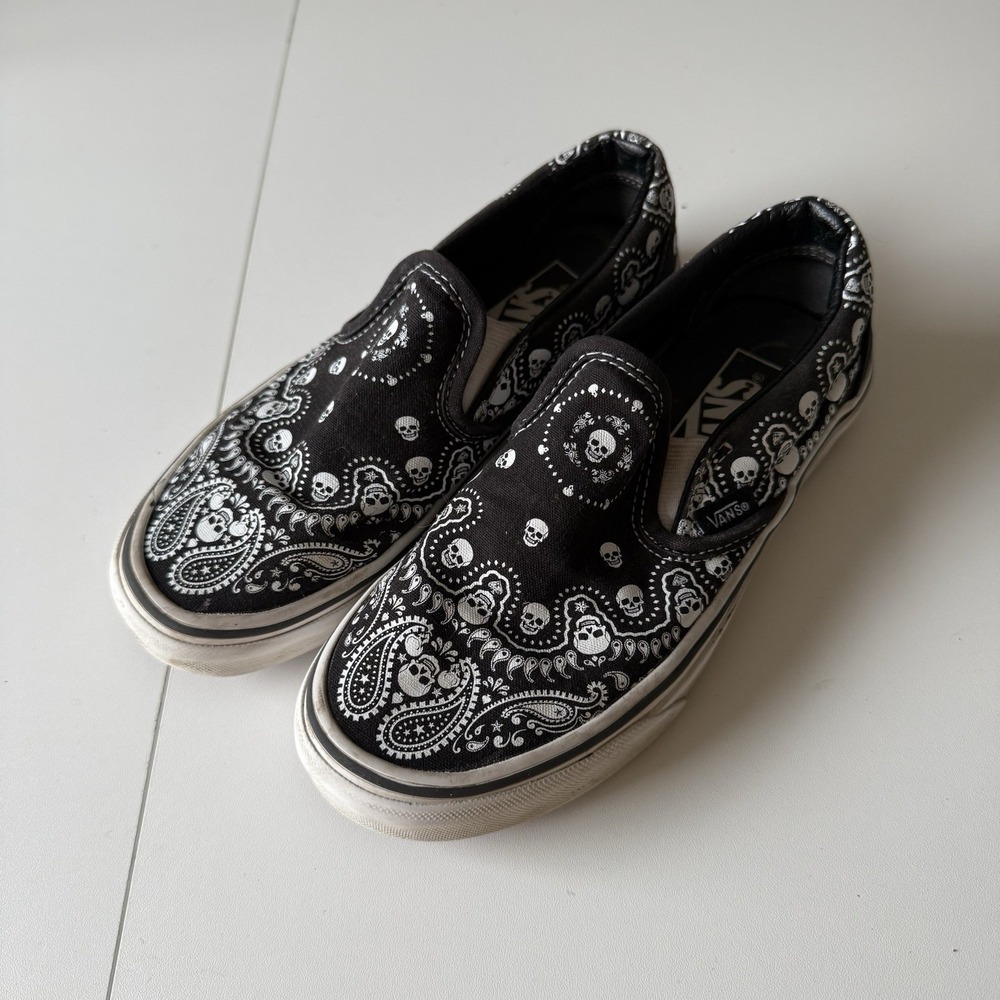 Vans Skull Bandana Slip On Sneakers Black And‎ White Size 3.5 Men 5 Women's